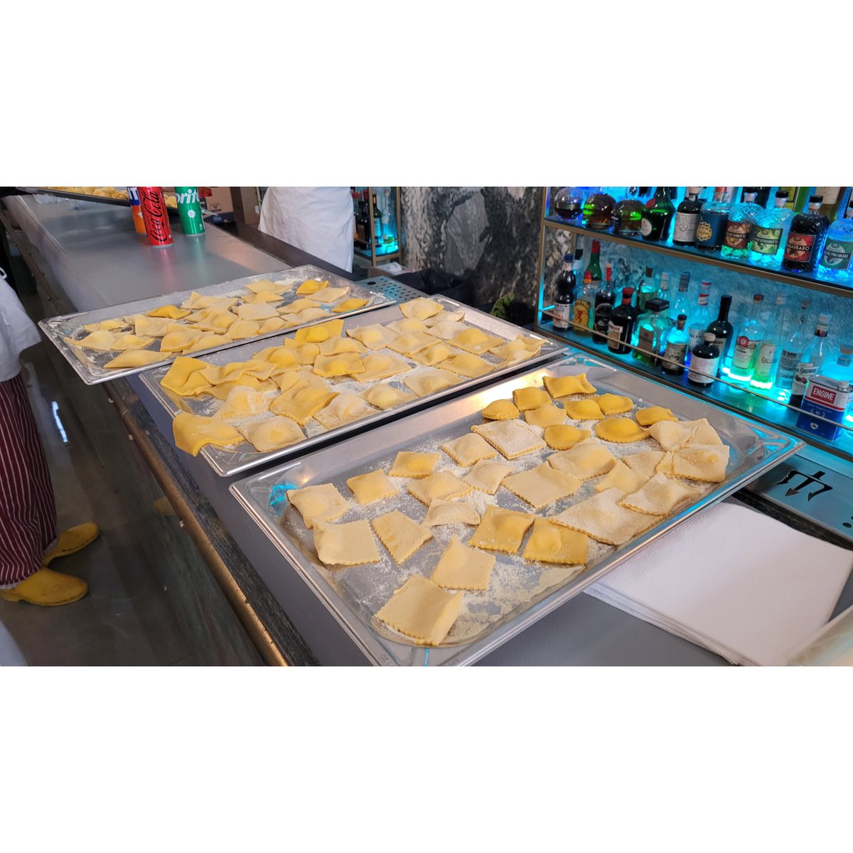 Juki_W's tweet image. Pasta Making 🇮🇹🍝👩‍🍳

Julaayy.blogspot.com/2025/11/pasta-…

#blog #blogger #fblog #fblogger #liverpoolblog #liverpoolblogger #florence #Firenze #italy #italia #tuscany #pastamaking #pasta #italianfood #santacroce #pontevecchio #PiazzaleMichelangelo #florenceviewpoint #gelato #debardirestaurant