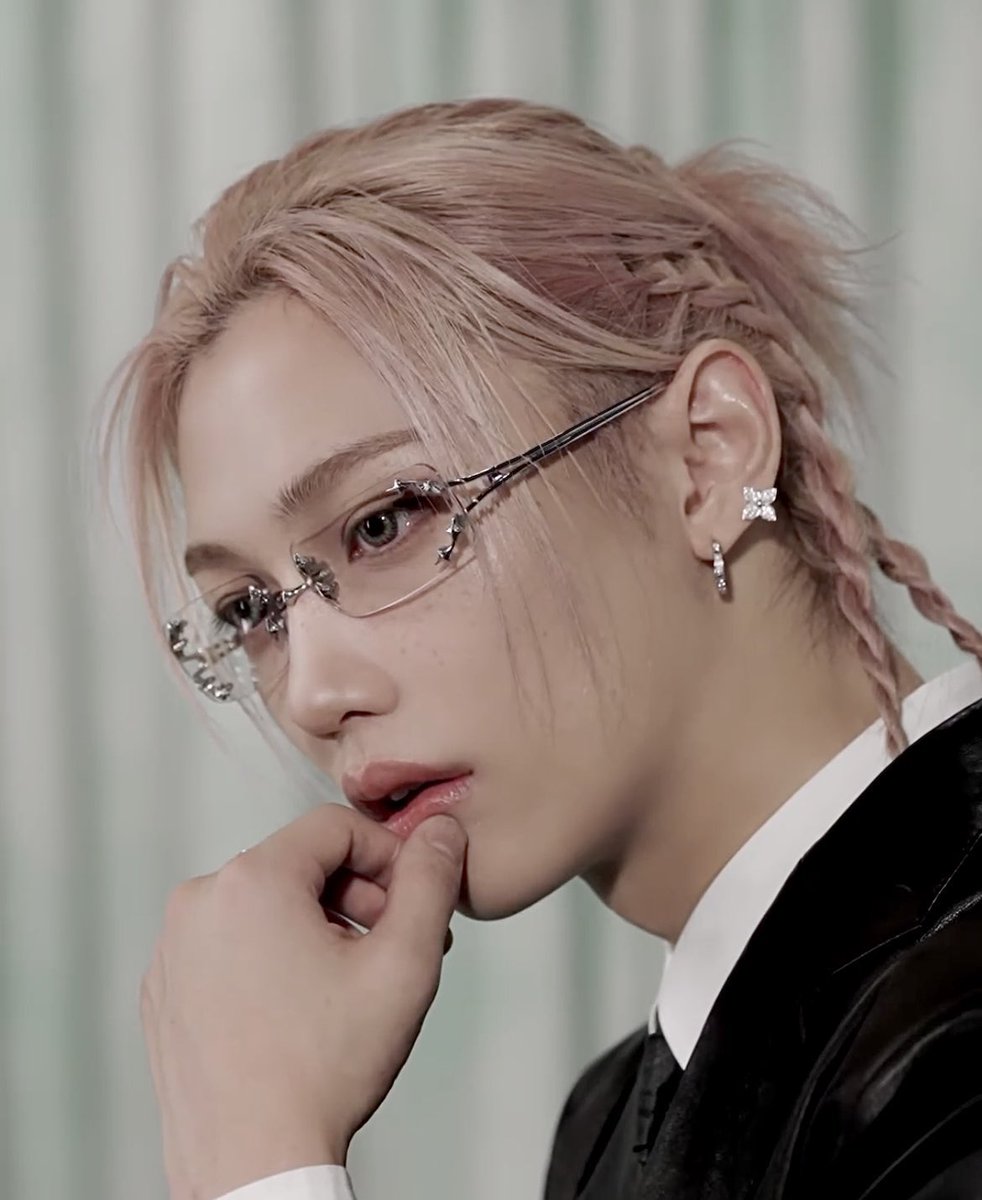 jessica ang ⪩ ⪨ tweet media