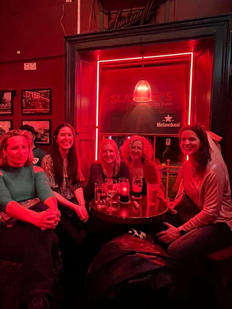 SlatterysPubD4's tweet photo. Supporting Ireland in the ultimate showdown. It’s been 9 years in the making! 🏉 Ireland and The All Blacks #COYBIG 💚
#bestsportsexperience #bestplacetowatchthematch https://t.co/UrczhENSjj