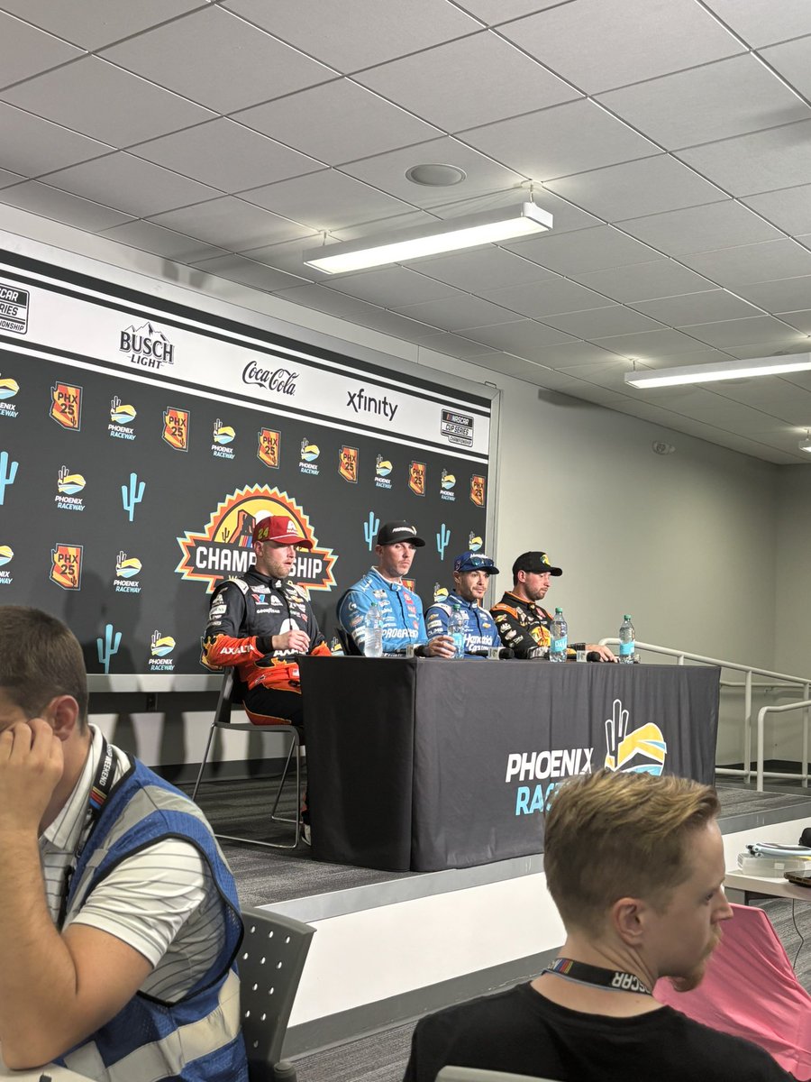 The Championship 4 all at the podium together, including pole sitter Denny Hamlin.

One of these guys will be a Cup Series champion in less than 30 hours.

#NASCAR | <a href="/MtrsprtsToday/">Motorsports Today</a>