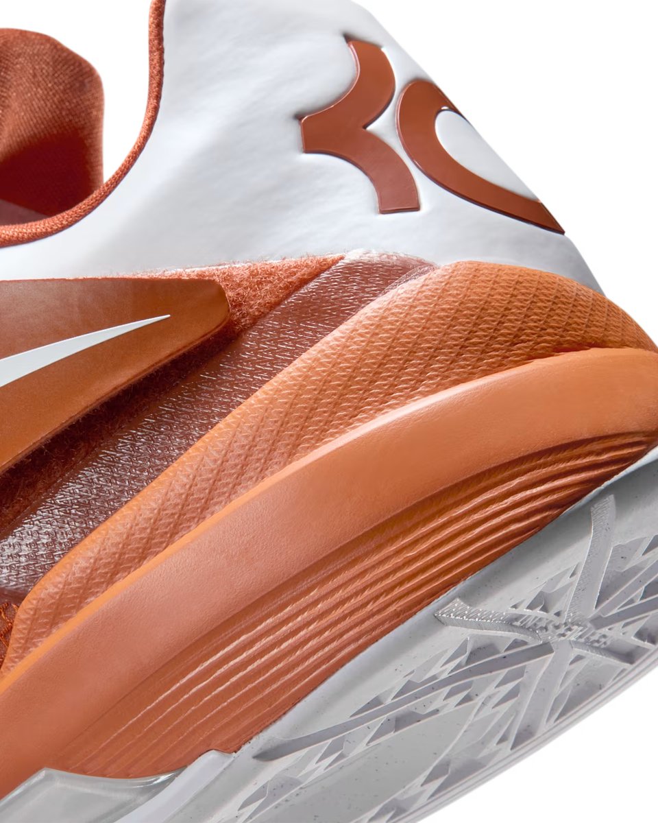 #SneakerScouts tweet media