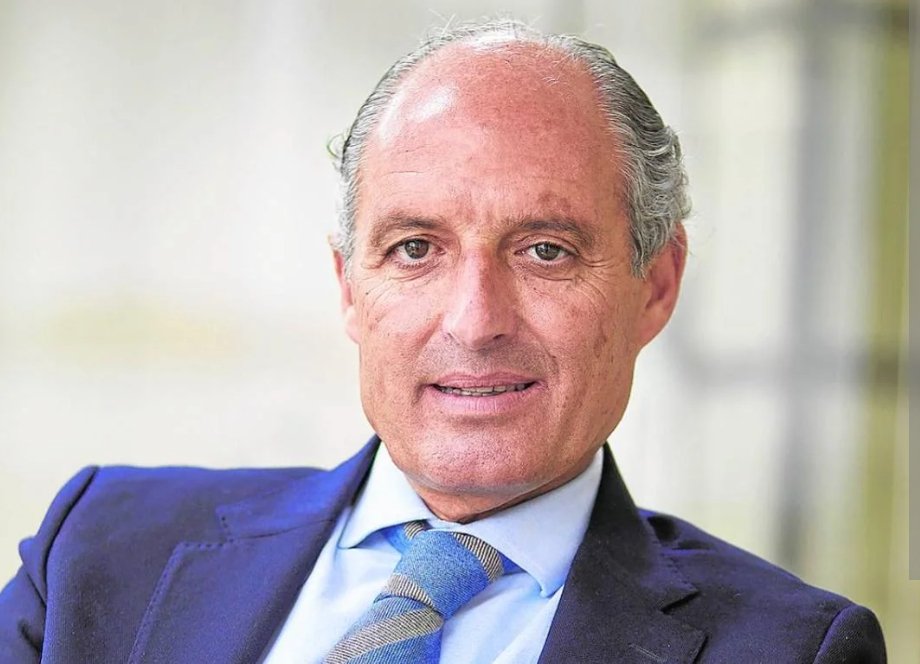 <a href="/D_S_Iglesias/">𝓓𝓪𝓿𝓲𝓭 𝓢. 𝓘𝓰𝓵𝓮𝓼𝓲𝓪𝓼</a> Una situación aún peor puede ser que; 👇

DESPUÉS DE LA TORMENTA VUELVA LA CALVA👇