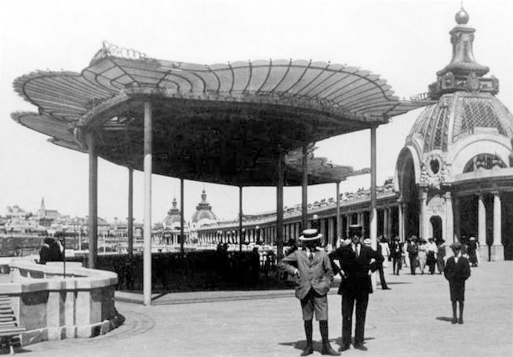 Mar del Plata, cerca de 1915. Rambla Bristol y marquesina del café La Brasileña. Aporte: Enrique Mario Palacio