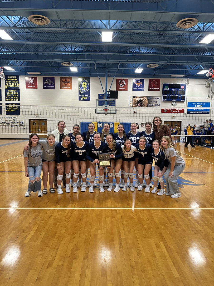 mhengelfelt's tweet photo. 🎟️ 🥊 District Champs! STATE BOUND!

Also hit the 1,000 KILLS mark during this game. @_sydney_heng 

✅ 1,000 Assists
✅ 1,000 Digs
✅ 1,000 Kills https://t.co/mbesSDi5O1