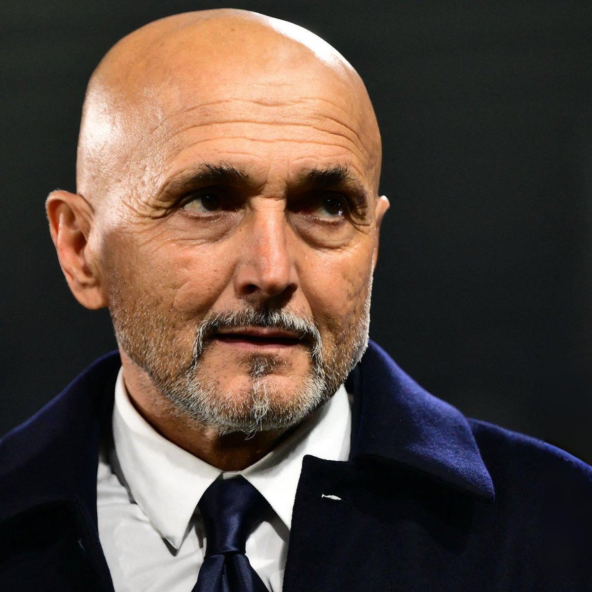 BianconeriZone's tweet photo. 🗣️- Spalletti

"We need to grow quickly: you can already see the potential in these players, but the weight of being at Juventus makes them feel the pressure of the level they have to play at, and some of them struggle with that." https://t.co/SqvgaP5MWy