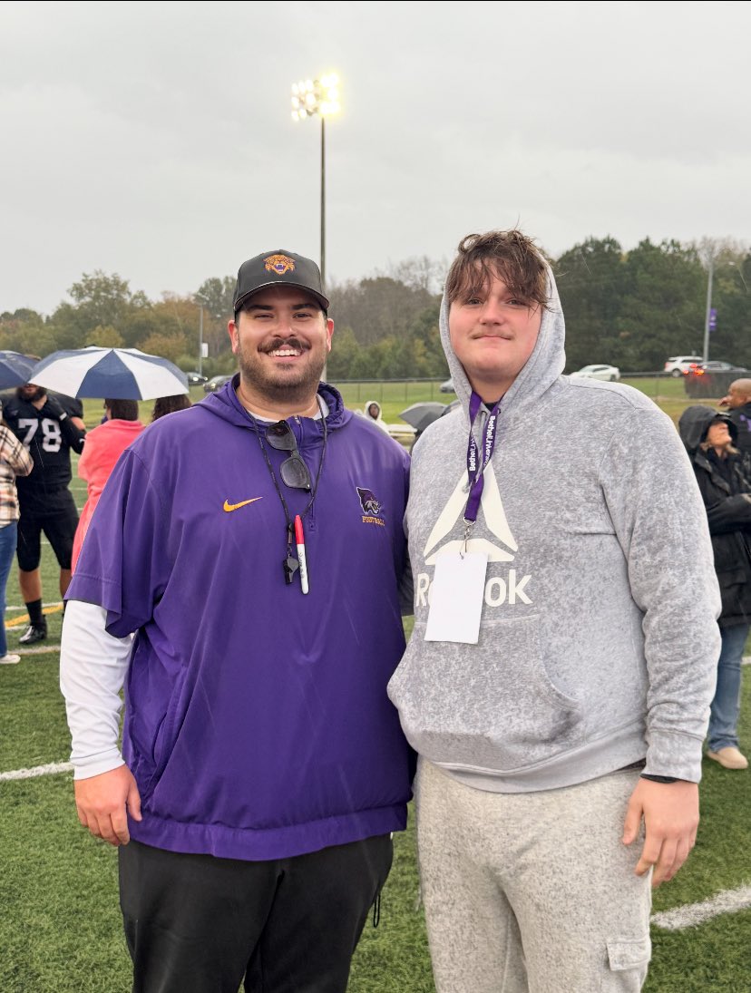 maness_peyton's tweet photo. I’m blessed to receive my first OFFICIAL offer to bethel university 
@JustRightTnRe3 @ClayMcmackins @Coach_Springer1 @west10sports https://t.co/CsBQ94YHGE