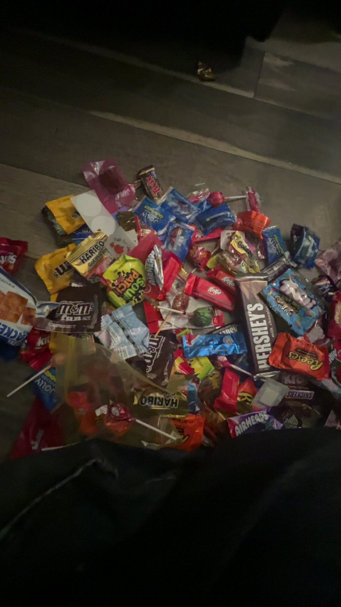 🍂FALLEVELYNN tweet media