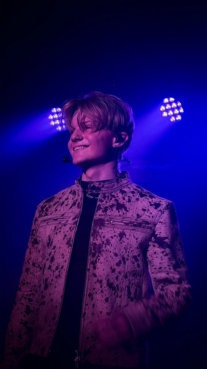 reecetbhh's tweet photo. a thread of james sharp at the manchester show
follow my photography insta: reece.reshoots ♡
@dearalicemusic #jamessharp https://t.co/0vjxd0zkCy