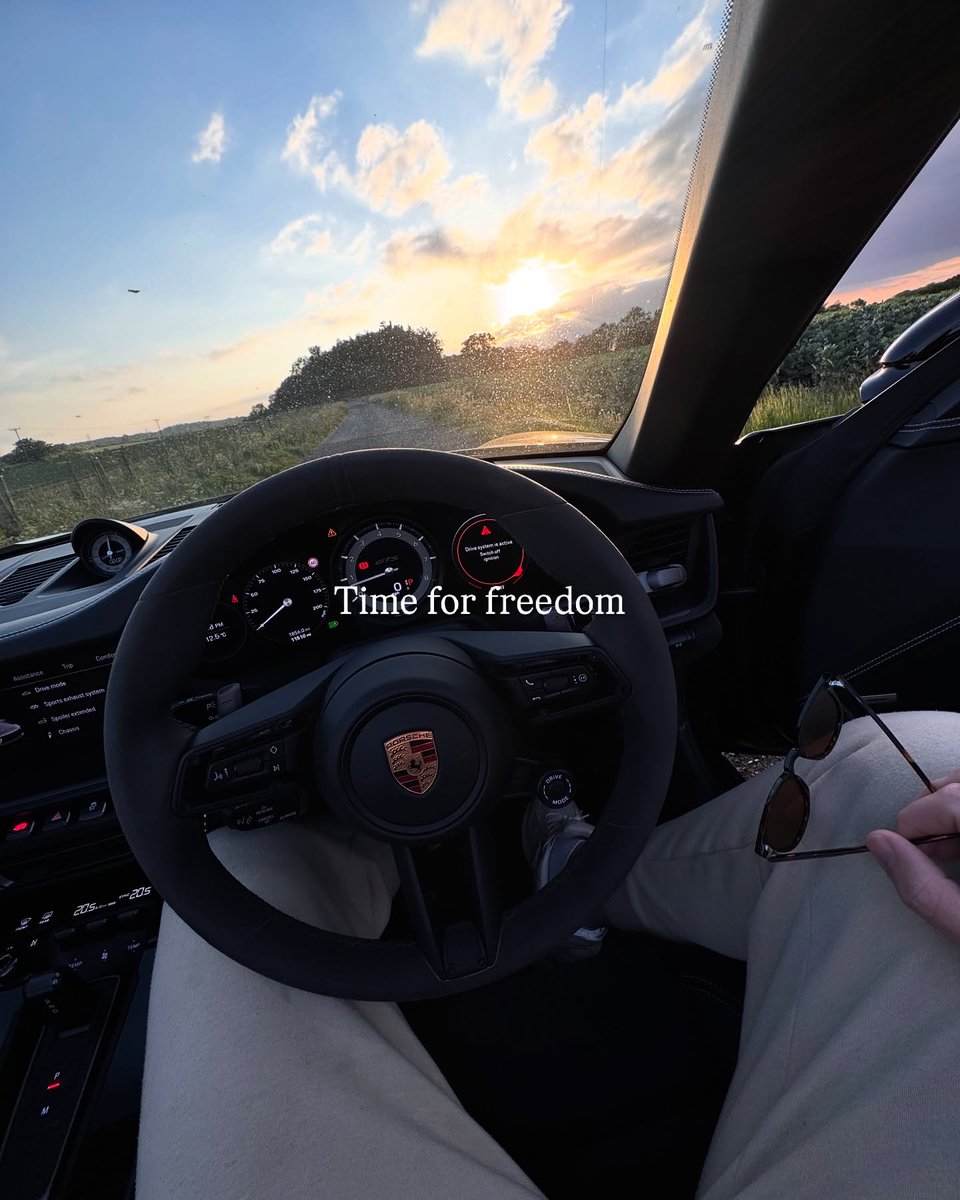 josh_scott10133's tweet image. How chill trading should be…

Comment “LEVELS” and I’ll send you a free 20 minute trading mastermind video

.
.
.

#forextrader #financialmarkets #forexeducation #hustle #millionaire #success