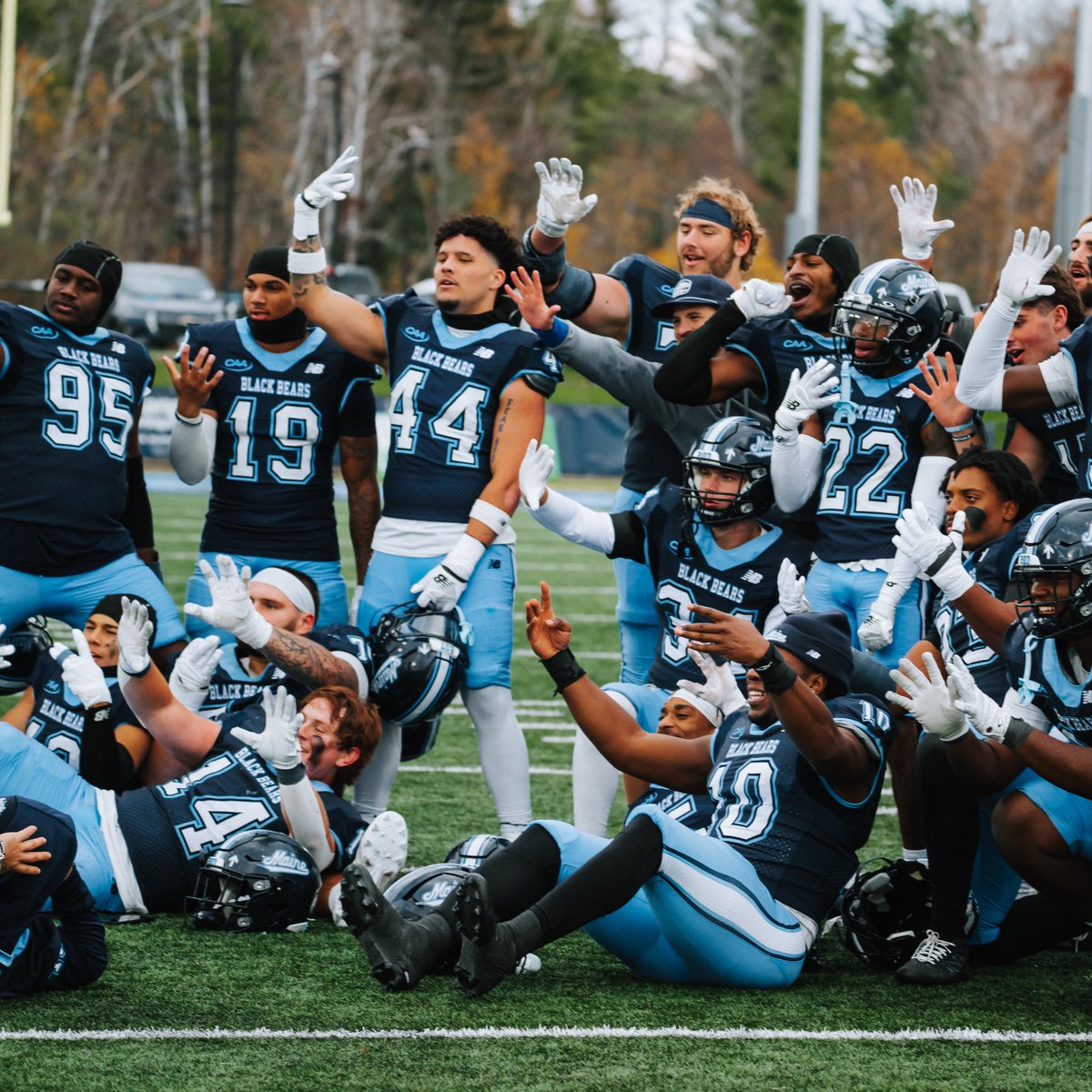 That 1-0 feeling 💯

#BlackBearNation | ⬆️