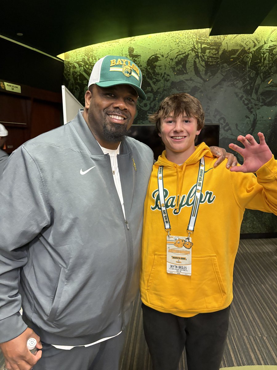 jaytn_briles's tweet photo. I had a great time at @BUFootball today! The staff is amazing and very welcoming! Can’t wait to be back!
#SicEm 
@SicemRecruiting @ahunt90 @CoachGeeez @CoachDBaker81 @AppleberryBU @CoachK_Hall @EdParisJr https://t.co/KGbXoYX5zy