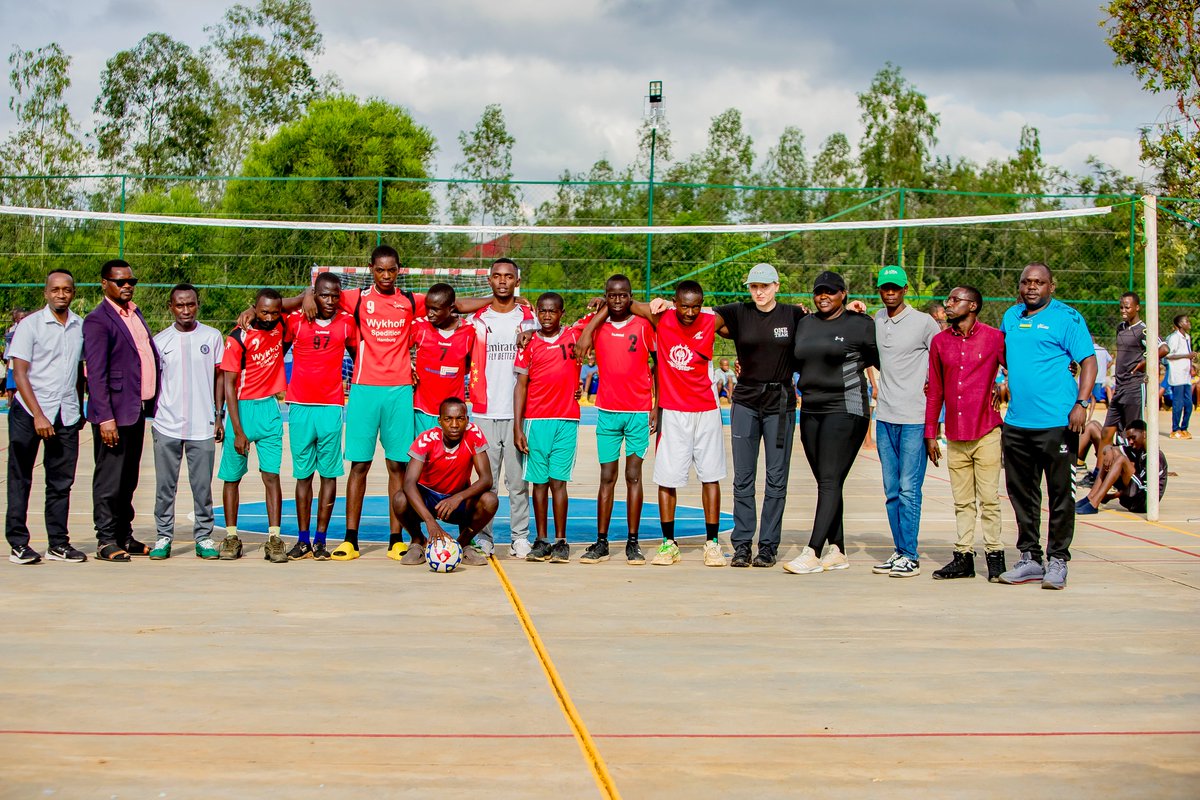 gorillashcRWA's tweet photo. After the successful completion of Multipurpose Playground at GS Mwendo in Bugesera District, a delegation from Gorillas Handball Club visited the school to access the status and the use of the new theater of Dreams at School.
This project  was fully funded by @NPAGermany. https://t.co/qS2tFCfkQe