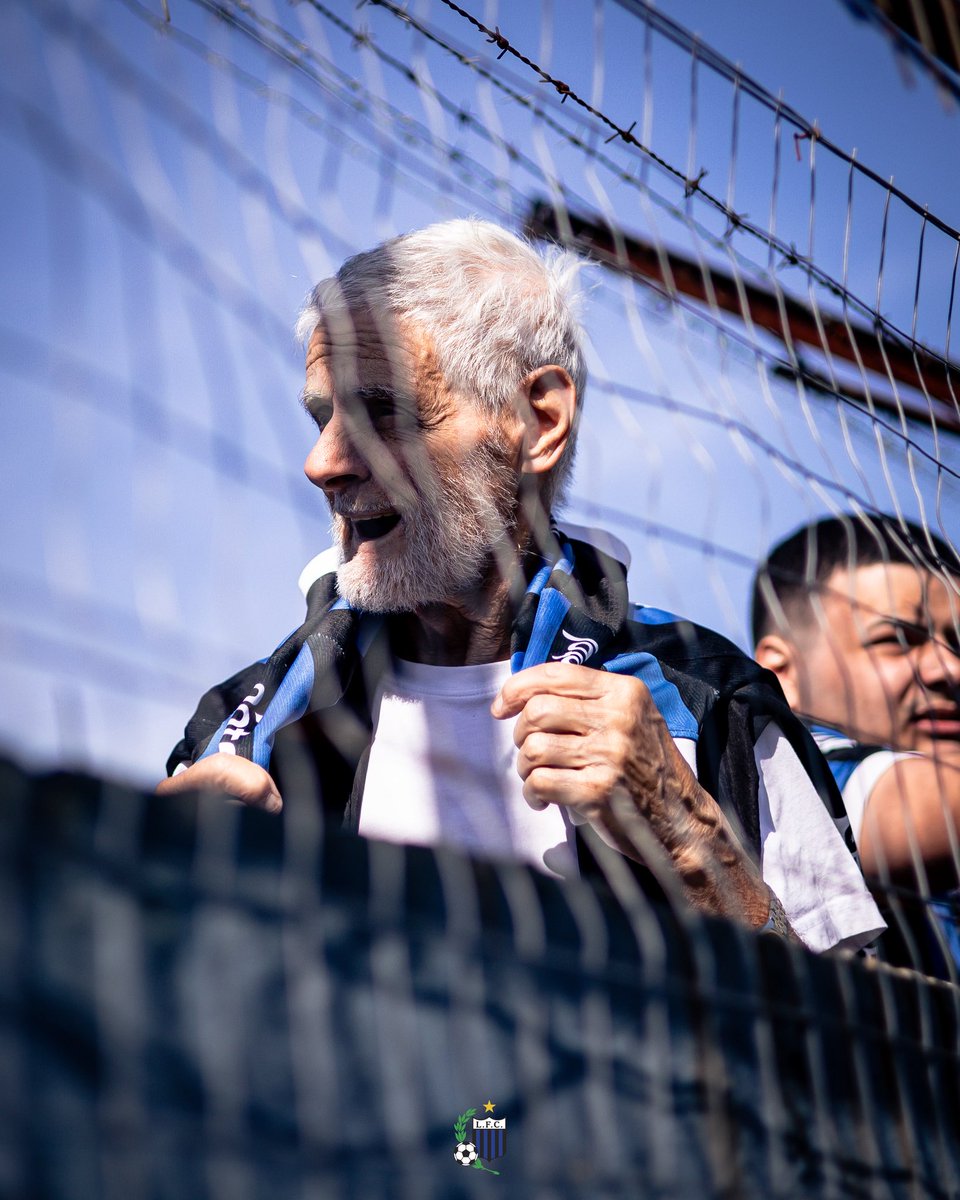 LiverpoolFC1915's tweet image. 💙 ¡Gracias por esta tarde en casa negriazules! 

👏 Una vez más demostraron que 𝒏𝒖𝒏𝒄𝒂 𝒍𝒐 𝒗𝒂𝒏 𝒂 𝒆𝒏𝒕𝒆𝒏𝒅𝒆𝒓.