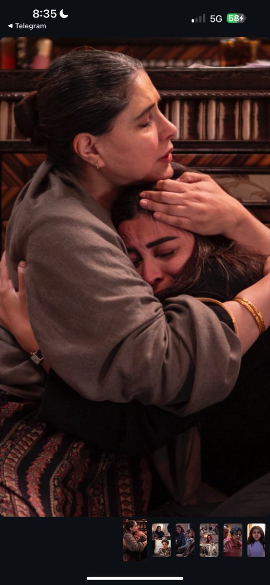 دمعتها ما نزلت بسرعة… كانت مصدومة، كأنها ما تبغى تصدّق إن الألم طالع منها هي 💔
شعور الذنب قتلها أكثر من الحقيقة نفسها 
( نؤمن أنها تستحق ) ✨ #العنود_سعود_JoyAwards #العنود_سعود  <a href="/mbc1/">MBC1</a>  <a href="/ShahidVOD/">SHAHID</a>  <a href="/JoyAwards/">Joy Awards</a>