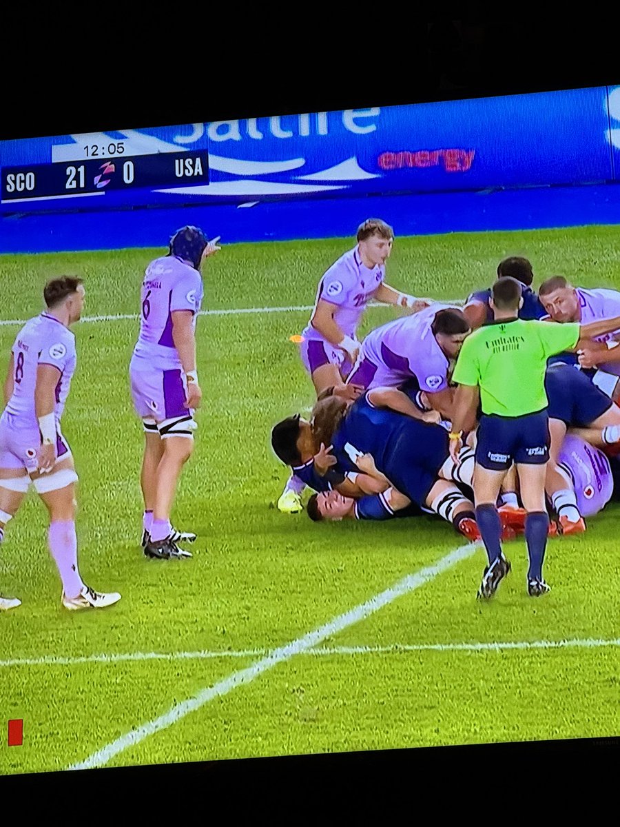 jacksandilands_'s tweet photo. Scotland, a nation smaller than the state of California, proving Americans cannot hang at any sport that isn’t ONLY played in America 😂😂
Side note the game is only 12 minutes in 😂😂😂 https://t.co/LMcsdfiYh9