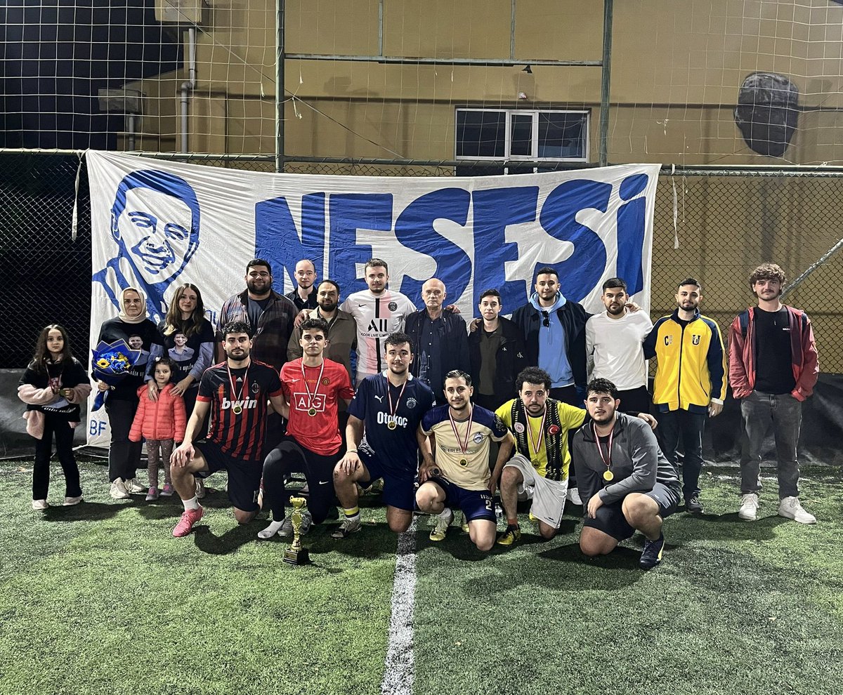 1907 ÜNİFEB İstanbul Üniversitesi örgütlenmesi olarak geleneksel Onur Akgül halı saha turnuvasını gerçekleştirdik. Katılım gösteren tüm arkadaşlarımıza teşekkür ederiz. #NeşesiYeter