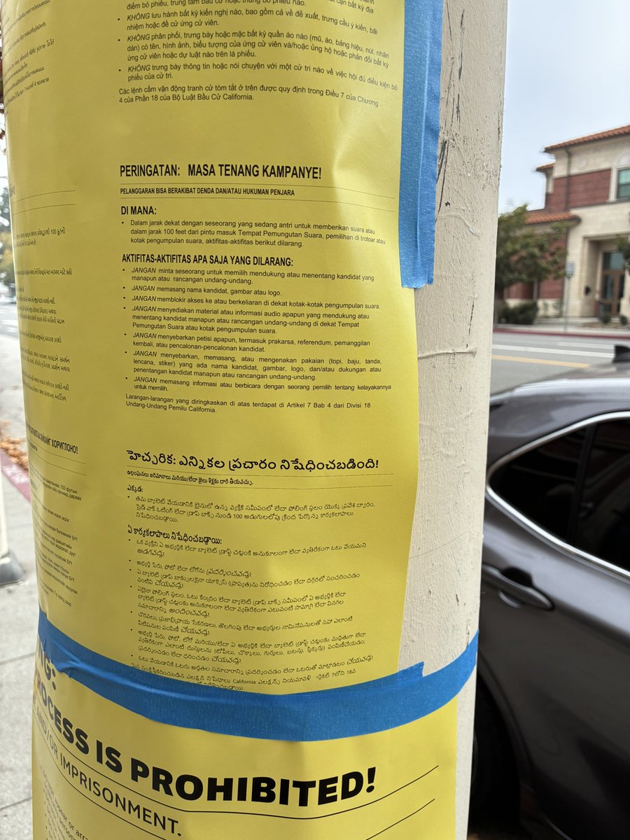 Yo! <a href="/Nux_Taku/">Nux</a> have you seen these Voting Signs … there must be twenty different languages on these things!
#VotingRights