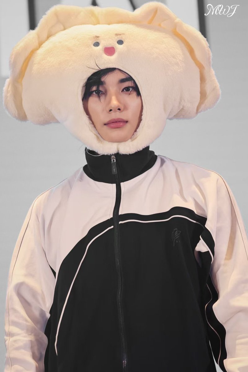 ssomi_SKZlove's tweet photo. 만두 만들어지는 과정🥟

🔗https://t.co/EJgjh0YBxA https://t.co/n1mkMo1Vy0
