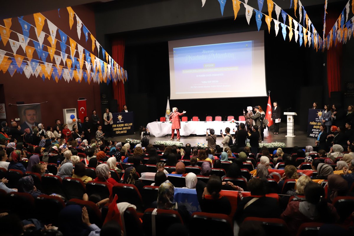 📍 Aydın | İl Kadın Kolları Danışma Meclisi

Adı gibi aydın, davası gibi ak, yüreği gibi güçlü kadınlarıyla bu güzel şehirde;
Genel Merkez Kadın Kolları MYK ve MKYK üyelerimiz, İl Başkanımız, Büyükşehir Belediye Başkanımız, Milletvekillerimiz, Kadın Kolları İl Başkanımız ve