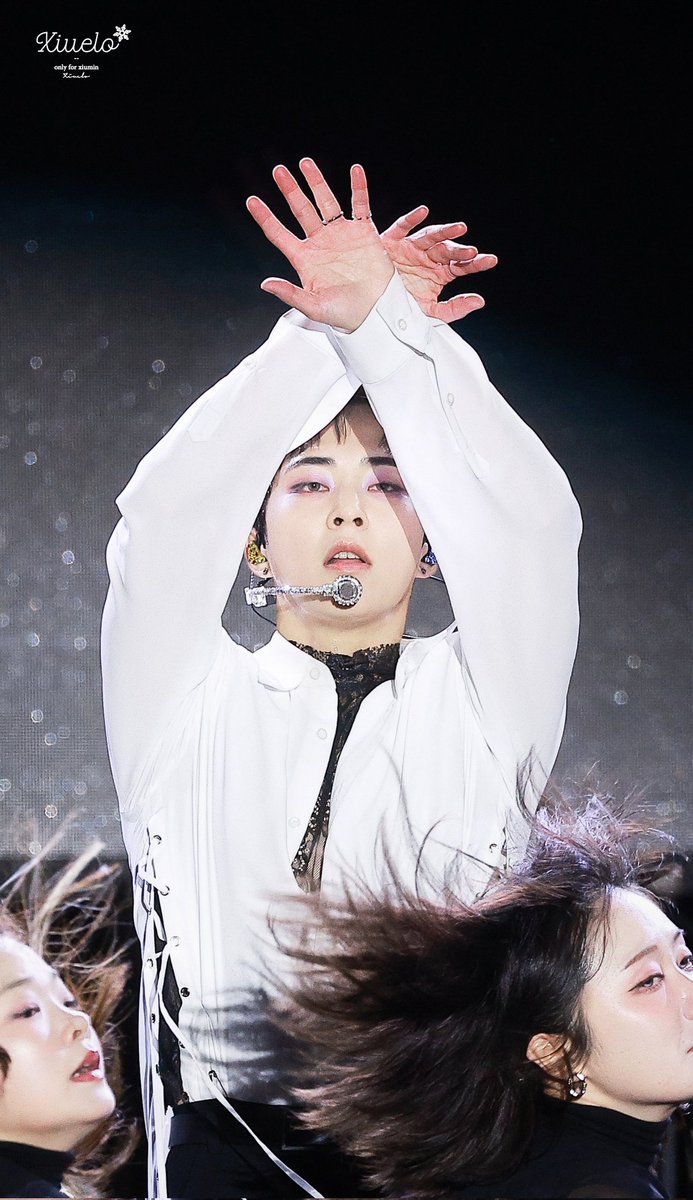 Mhs94exol's tweet image. مینسوک همه فن حریف، جذاب، خفن و با استعداده🔥

#Xiumin #EXO @weareoneEXO @XIUMIN_INB100