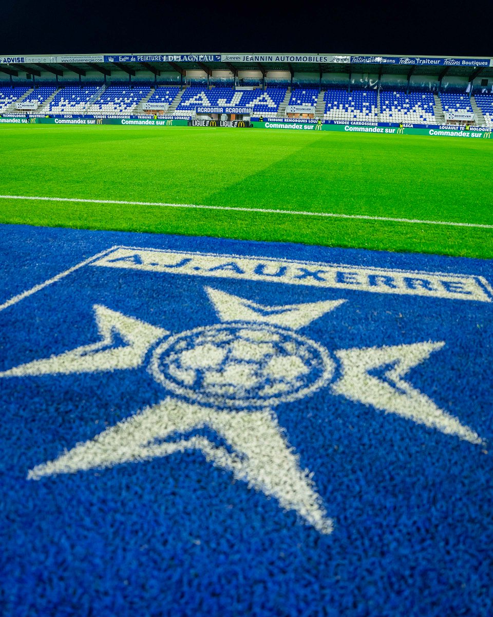 OM_Officiel's tweet photo. En 𝗕𝗼𝘂𝗿𝗴𝗼𝗴𝗻𝗲 📍 pour la 𝗴𝗮𝗴𝗻𝗲 ⚽️
#AJAOM https://t.co/Ka6dk7s2U2
