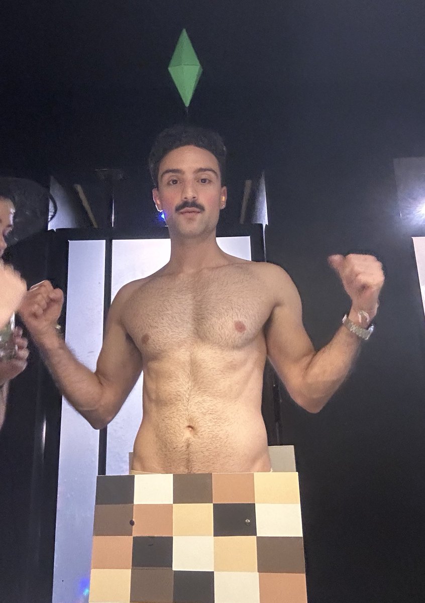 gayminii's tweet image. best dressed at the halloween party! :3