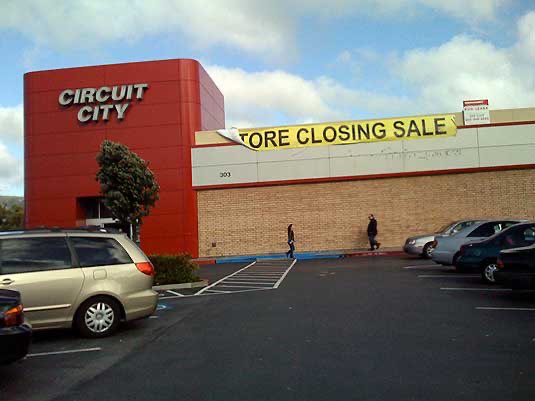 BaltimoreWolves's tweet image. Might go over the heads of non-US fans, but this is what @Wolves feels like right now…

Private equity vultures gutting a business, extracting any value, getting rid of experienced staff just because they get paid the most, til eventually they just put up a ‘Closing’ sign #wwfc