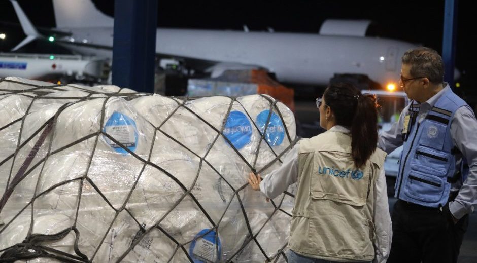 Un cargamento con insumos médicos esenciales llegó esta madrugada al aeropuerto internacional José Martí, en apoyo a más de 90 000 personas afectadas por el huracán Melissa, informó este sábado el Sistema de Naciones Unidas en 🇨🇺desde sus redes sociales
cubadebate.cu/noticias/2025/…