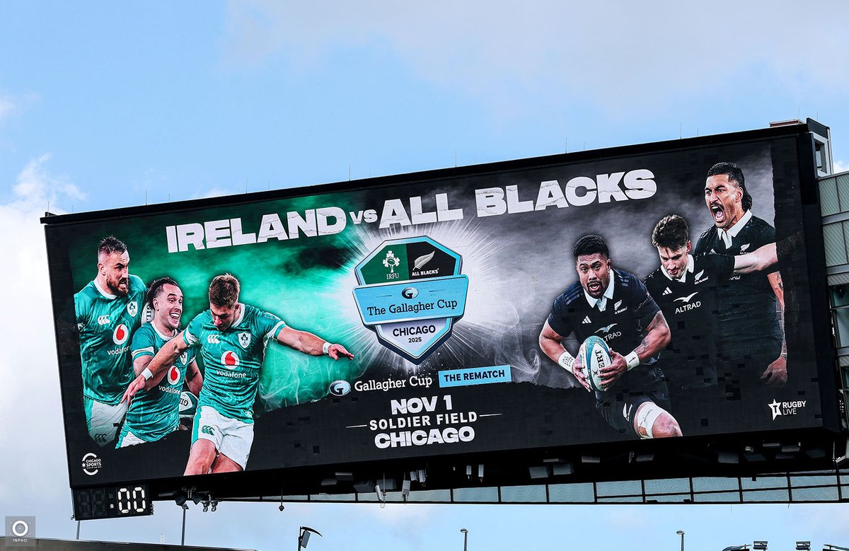 Inphosports's tweet image. Atmosphere building nicely in Chicago ahead of #TheRematch! (📸 @DanSheridan2012)