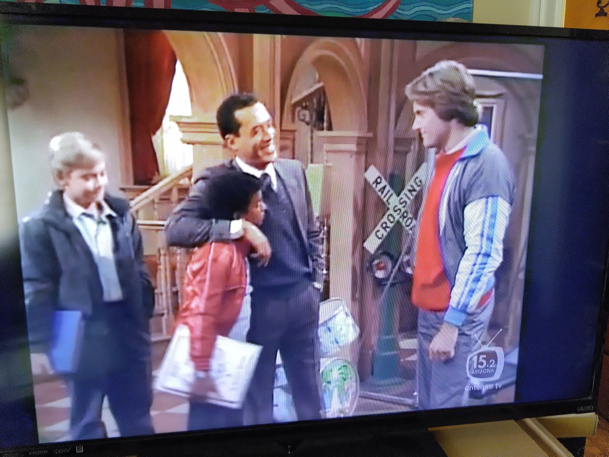 CooRaQueen's tweet image. Look who's on #SilverSpoons 
I loved this show as a kid. Awesome.
#Jenner 💓