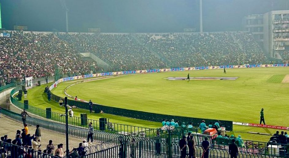 HVoiccee's tweet image. Karachi, you can never be Lahore!!!

#PakvsSA