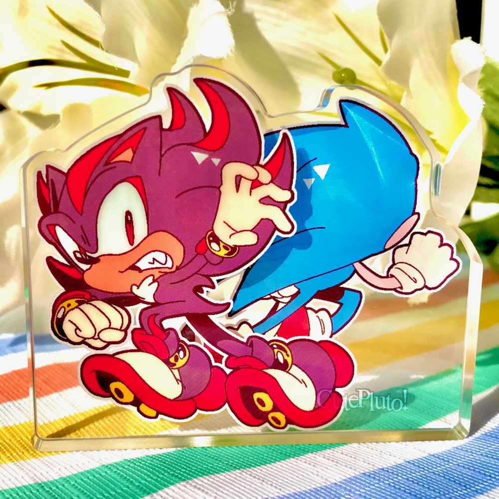overlordpluto's tweet image. sonic and shadow standee! chunky with an awesome parallaxing effect to make them both pop! 
#sonic #sonicthehedgehog #shadowthehedgehog #sonadow #sonicmerch