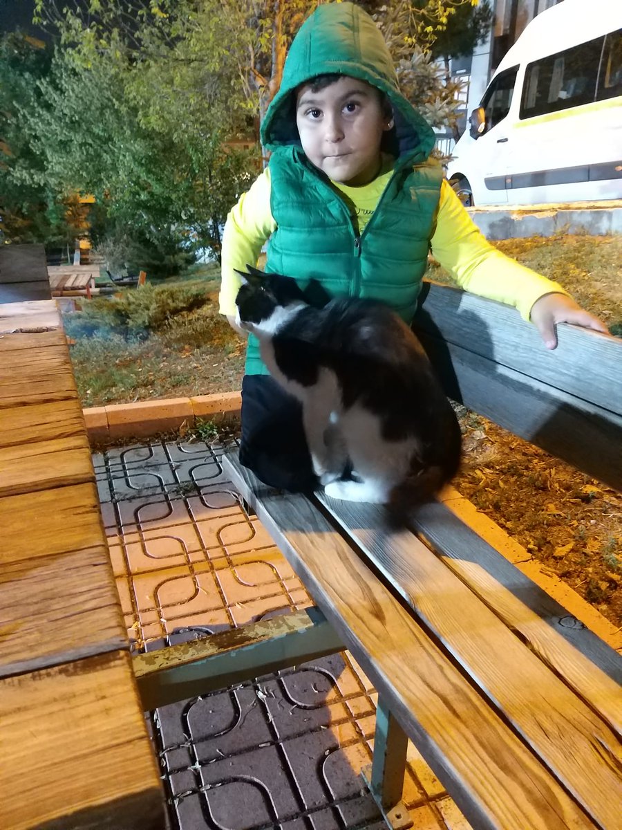 Öldüyse öldü!Bizimkide çocuk diyen bir ailede yetişenden çocuk olmaz KATİL olur!#HakanÇakır #YiğitCemİcinAdalet