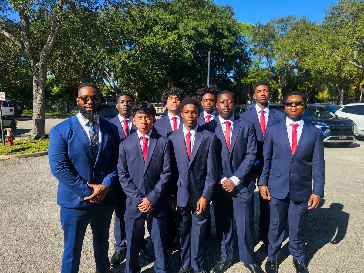 Dean CharlΣs tweet media