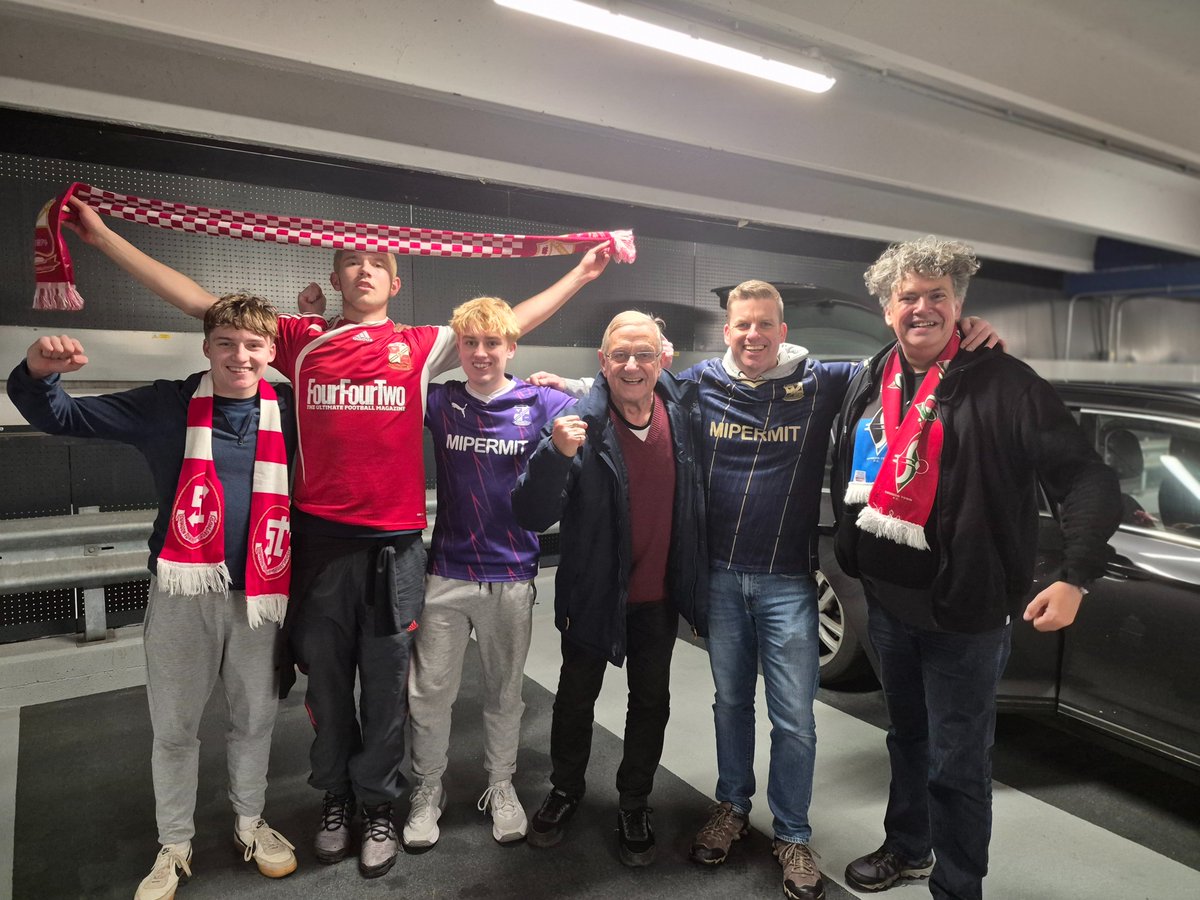 Met Rich Stirlingshire Red after the game <a href="/foo/">foo</a>