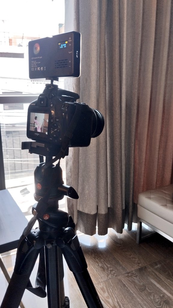 Boys and girls of all ages, I remind you that Anne, Rebeca, Joaquina and Lolita are available for personalized content, info to the DM
#bondage #gagged #tapegag #toetie #sweaterbondage #perubondage