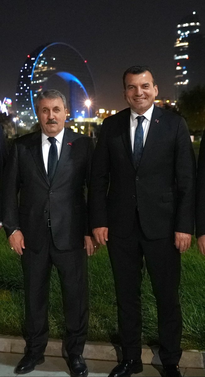 Can Azerbaycan’ın gözbebeği Şuşa’dayız. 🇦🇿
Bu aziz topraklarda dalgalanan öpülesi bayrak, “iki devlet, tek millet” şuurunun en güçlü nişanesidir.
Kardeşliğimiz daim, birliğimiz ebedi olsun! 🇹🇷🇦🇿
#Azerbaiyan