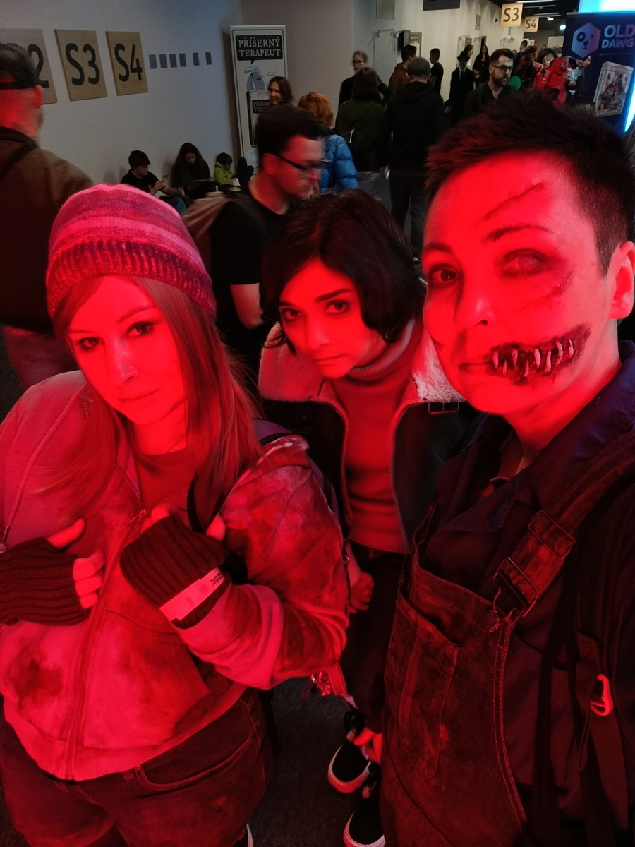 ThomasWeird's tweet photo. ะ ะฒะพั ะธ ะผั ะฒัะต โค๏ธ @clarky_pro @callmeredrobin
#UntilDawn #cosplay #JoshWashington #AshleyBrown #EmilyDavis https://t.co/bxjptpjpUe