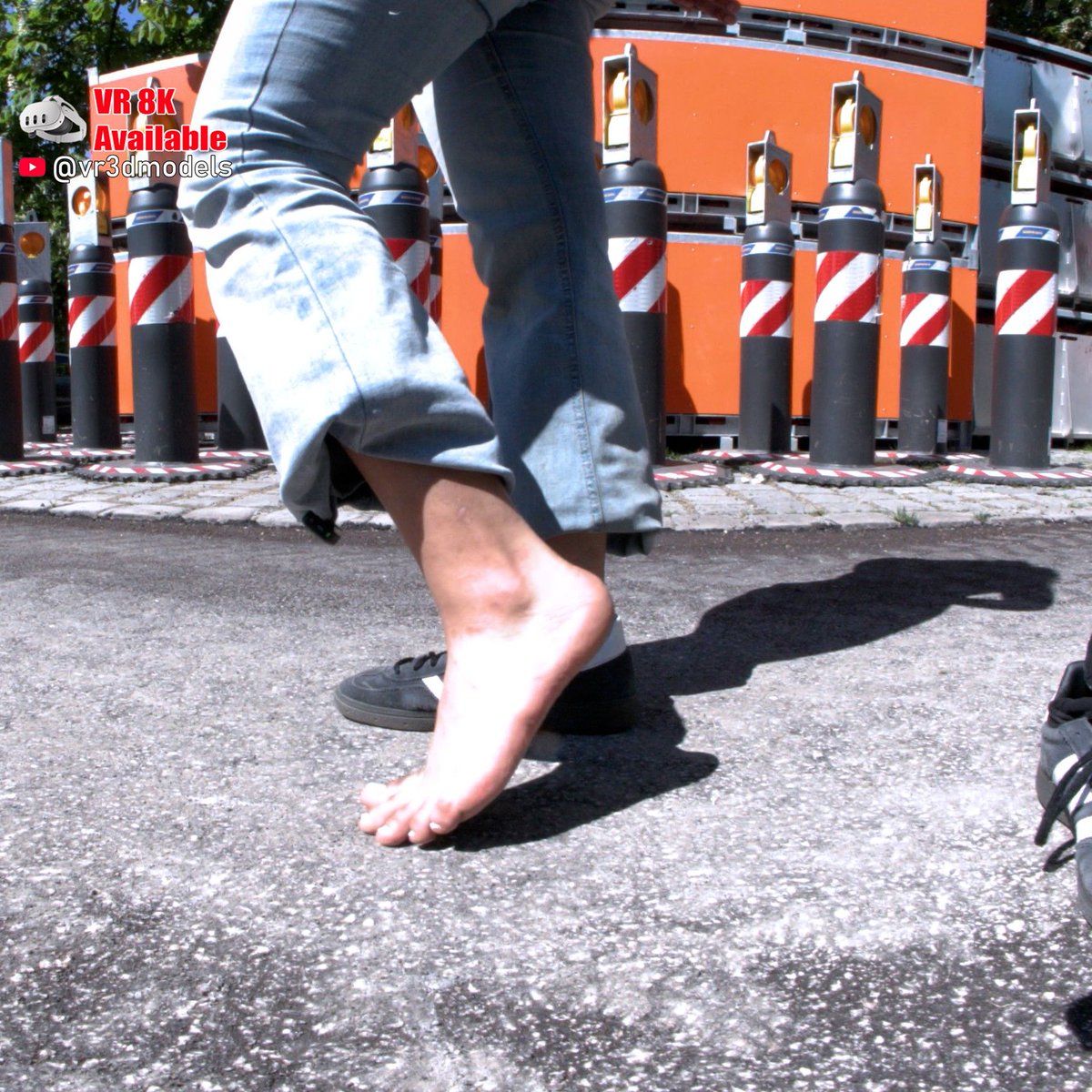 allmylinks.com/katishoesfeet

Mariella zertritt 6 Dosen mit Adidas Samba &amp; Nylons! Sneaker-Detail, nylon-Sohlen nah, barfuß-Wiggle mit weißen Nägeln. Für Sneaker- &amp; Foot-Liebhaber! 8K VR/4K. #AdidasSamba #SneakerCrush #FootModel #NylonSoles #BarefootFeet #PrettyToes #SneakerLovers