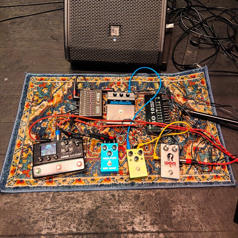 The Rig 🎸

#blues #bluesmusic #bluesrock #guitar #bluesguitar