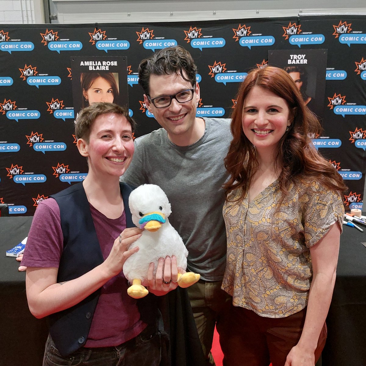 Sponge__Rob's tweet photo. @BryanDechart @AmeliaRBlaire Goothan says hi 😂 (he's a mean goose but he's cuddly so hey 😂)
#DechartGames https://t.co/8KopLlb0SV