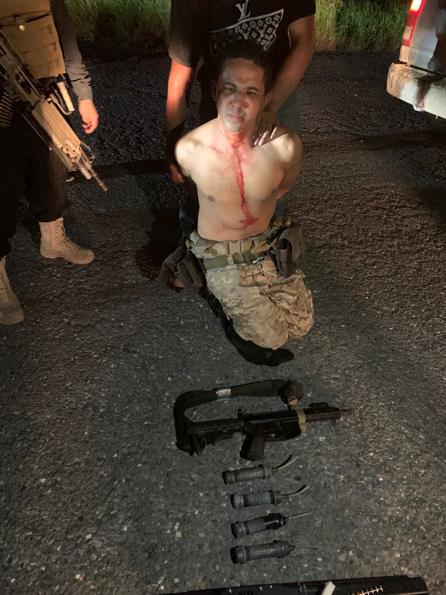 CRokros's tweet image. Si ira asi como me robe esta yo si tengo pruebas reales pobre vato dijo k lo dejaron solo por culos y ya dejen de secuetrar jente de su propio nectar para obligarlos a jalar e nomames asi no es la cosa aprende a valorar tu jente que es eso k los tienen incumunicados de su familia