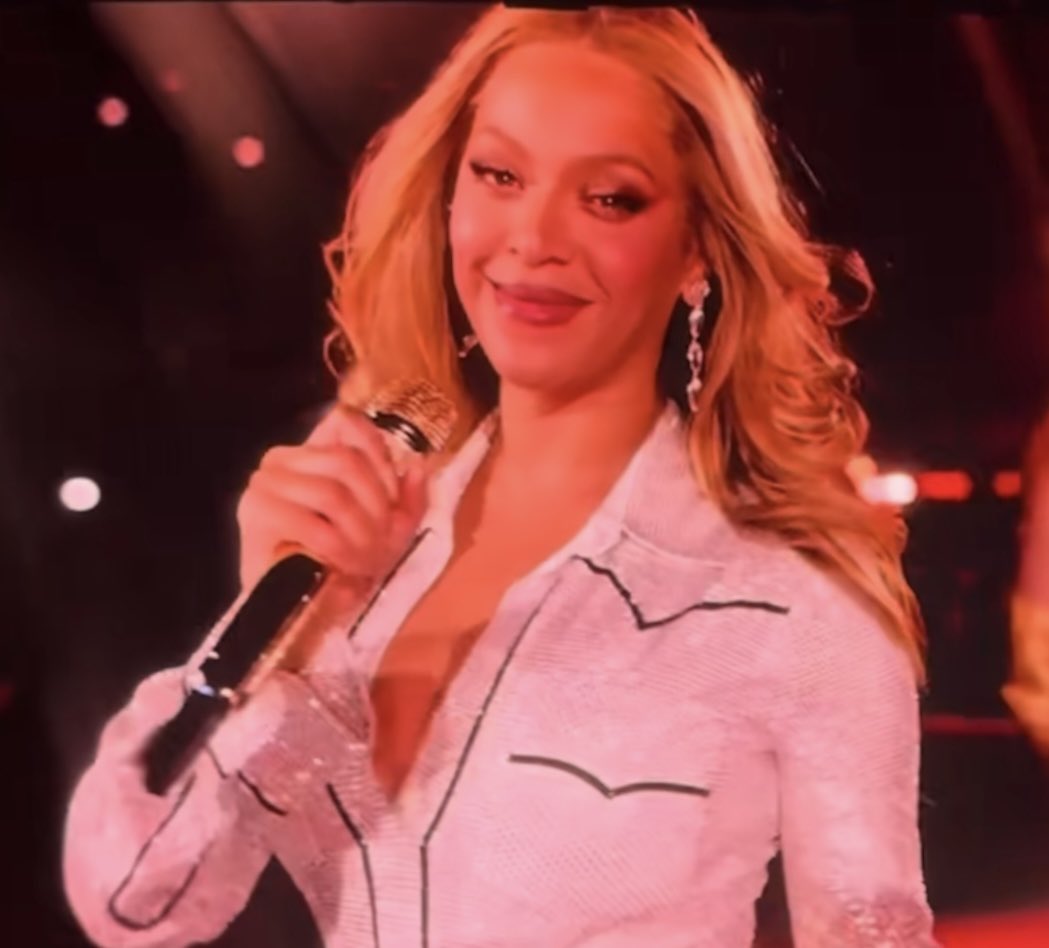 she’s sooooo pretty