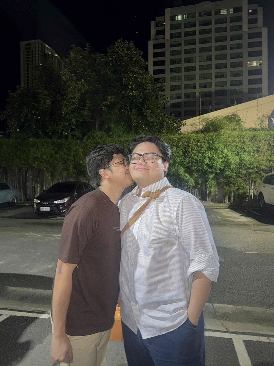 ej_3031's tweet photo. i miss u :((((( @jysrms p.s. LDR kami for more than 24hrs https://t.co/aPSQ835syh
