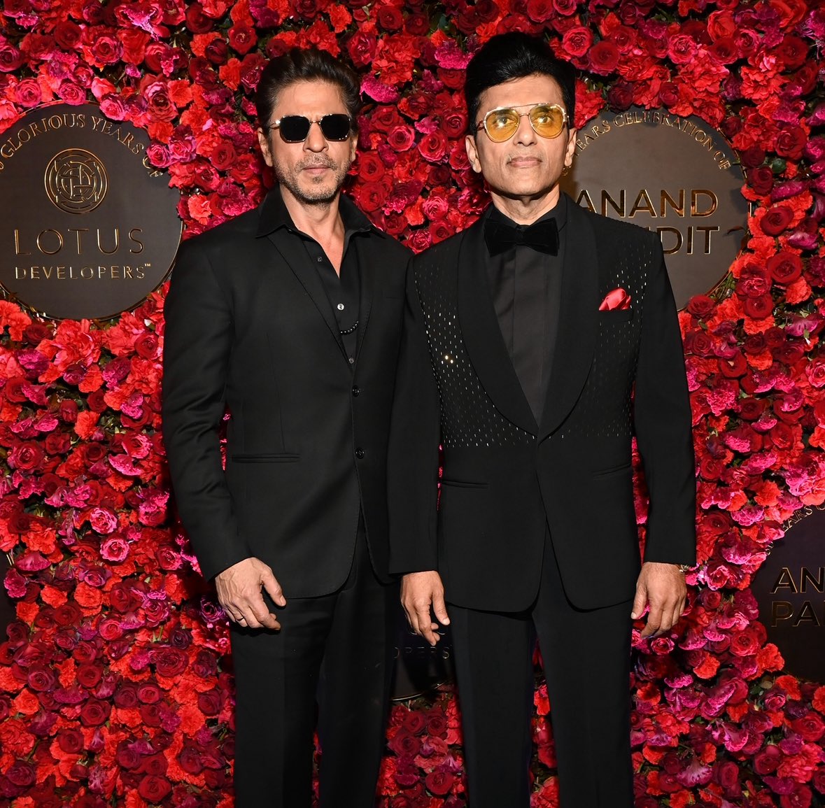 anandpandit63's tweet image. Many many happy returns of the day my dear friend @iamsrk Sir ! 60 and still the Baadshah of hearts! Here’s to the man who taught the world that dreams, love, and hard work never age. Wishing you another year of blockbuster moments and unfiltered laughter. Keep spreading love the…