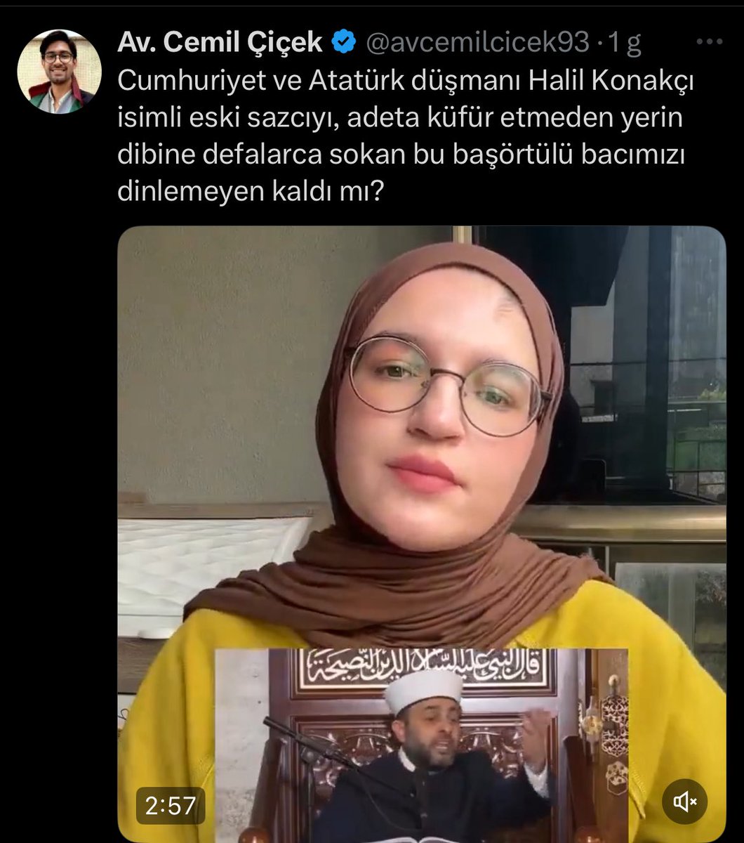Solda “Çöpün yanında patates toplayan başörtülü bacılarımız. Eminim hepsi AKP’ye oy vermiştir, zerre üzülmüyorum” diyen Cemil Çiçek

Sağda ise Kemalist başörtülü bacısını öven Cemil Çiçek.

İkisinin de ortak özelliği: Kemalistleri keriz yerine koyup söğüşlemeleri.