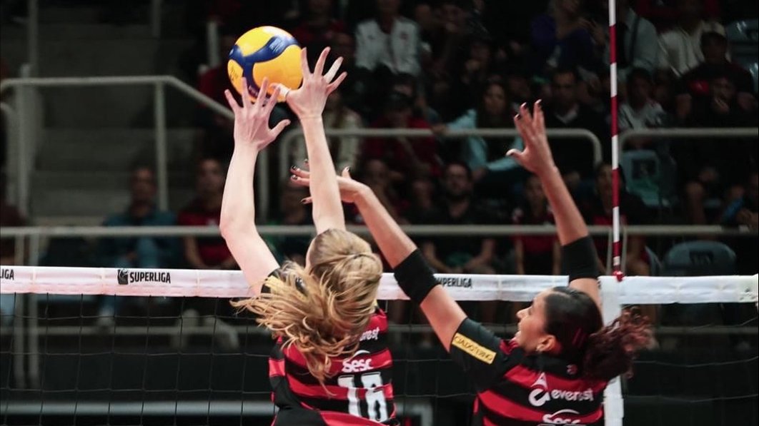 WofVOLLEY's tweet photo. BRA W: Sesc RJ Flamengo defeats Praia Clube 3–0 — Simone Lee unstoppable with 19 points!
More at: https://t.co/AkincA9P2f
#Superliga #Flamengo #Vôlei #SimoneLee #Volleyball #Volley #Sportsnews #Brasil #Brazil
📷Mariana Sá/CRF https://t.co/4T0PXWxFgk