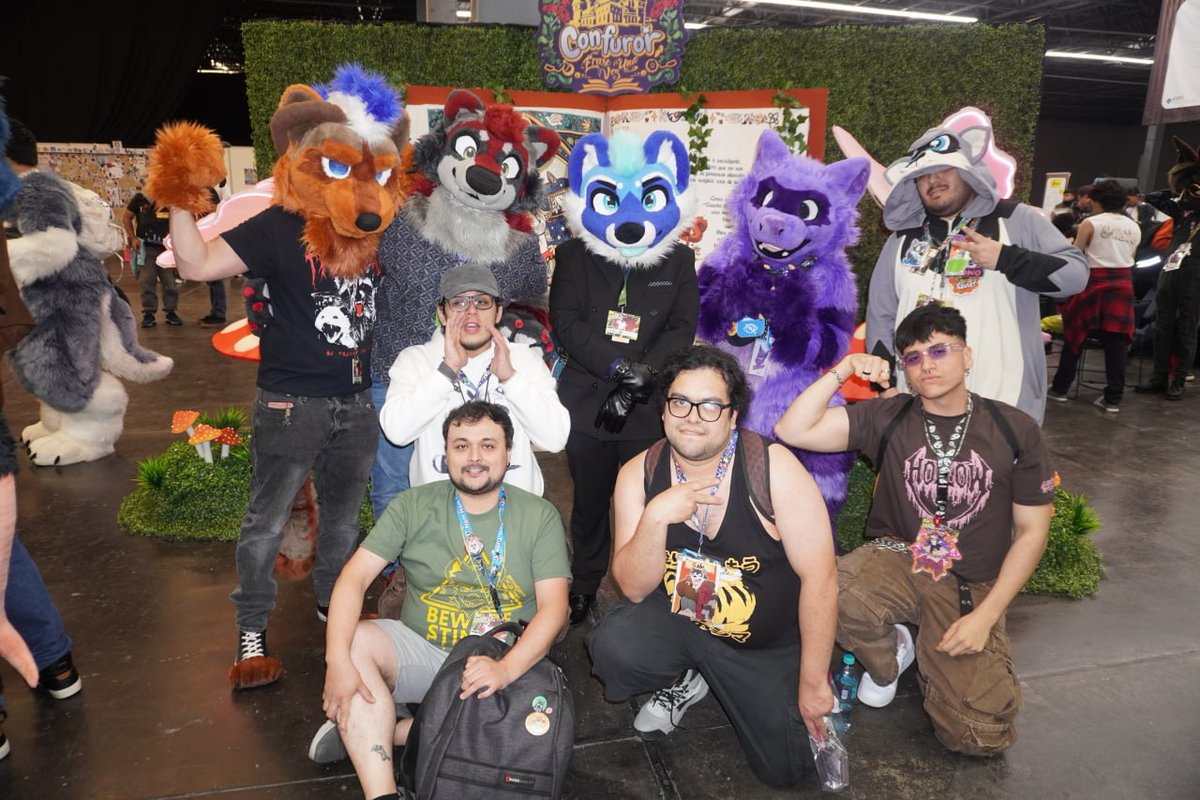 mapapacho's tweet image. Reunion de Mapaches #confuror #mapaches #raccoons Happy Mamapacho