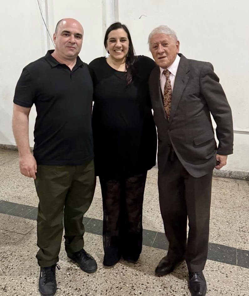 lavidaesmilonga's tweet photo. Espléndida noche de cine y tango pasamos ayer, el director de La Vida es una Milonga Luciano Giusti, su protagonista Oscar Héctor Malagrino y Vanina Iurisci profesora de @lamartelliana Gracias todos los participantes y viva el #cine y el #tango #lavidaesunamilonga  #cinetanguero https://t.co/RkuaHrS7lX