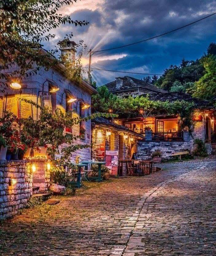 Καλό Σαββατόβραδο!🇬🇷🩵🇬🇷
Πάπιγκο Ιωαννίνων..